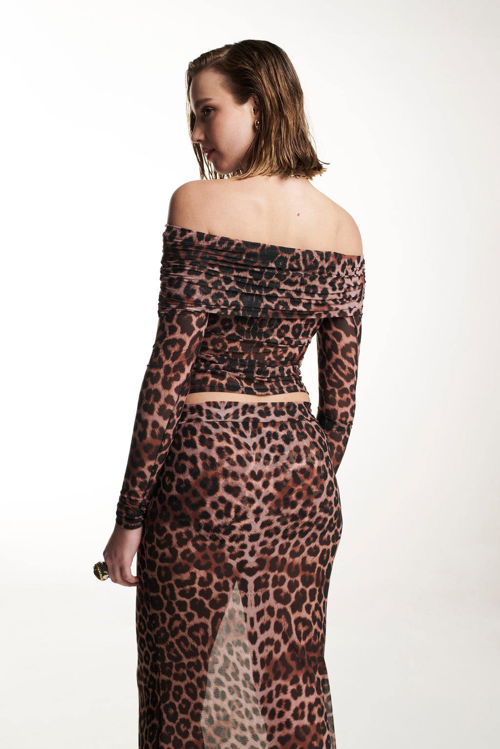 Leopard Print Off-Shoulder Top Afrika