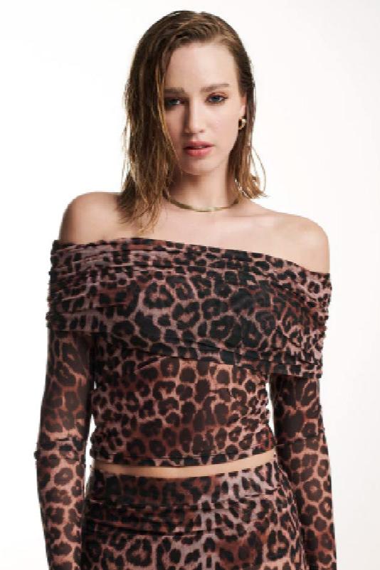 Leopard Print Off-Shoulder Top Afrika